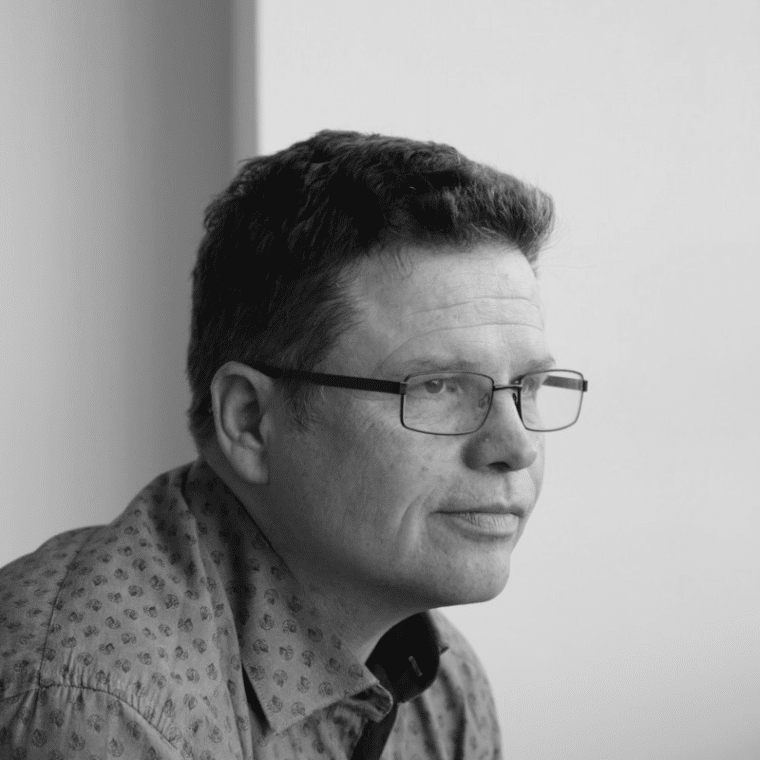 Steve Hearsum headshot